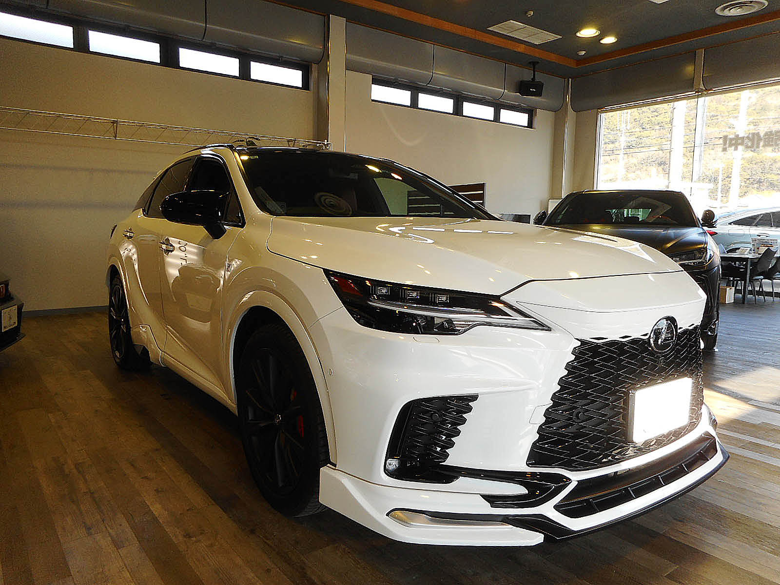 ＜入庫情報＞R6年 レクサスRX500h Fスポーツパフォーマンス