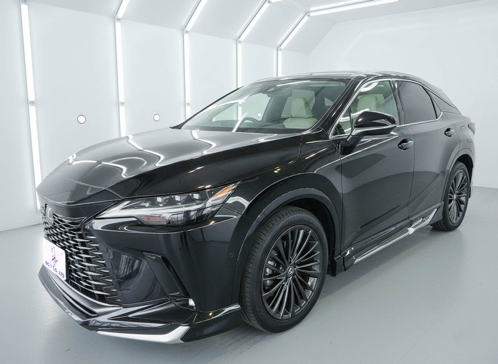 ＜入庫情報＞R5年 レクサスRX450h+バージョンL AWD